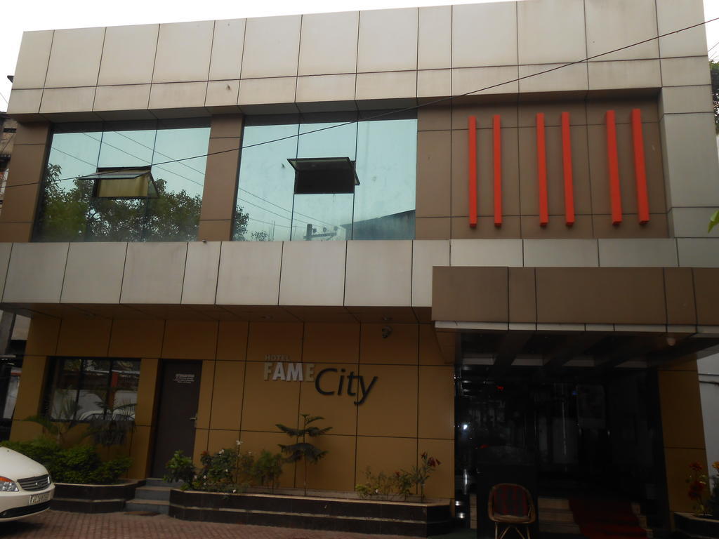 Hotel Fame City Guwahati Bagian luar foto
