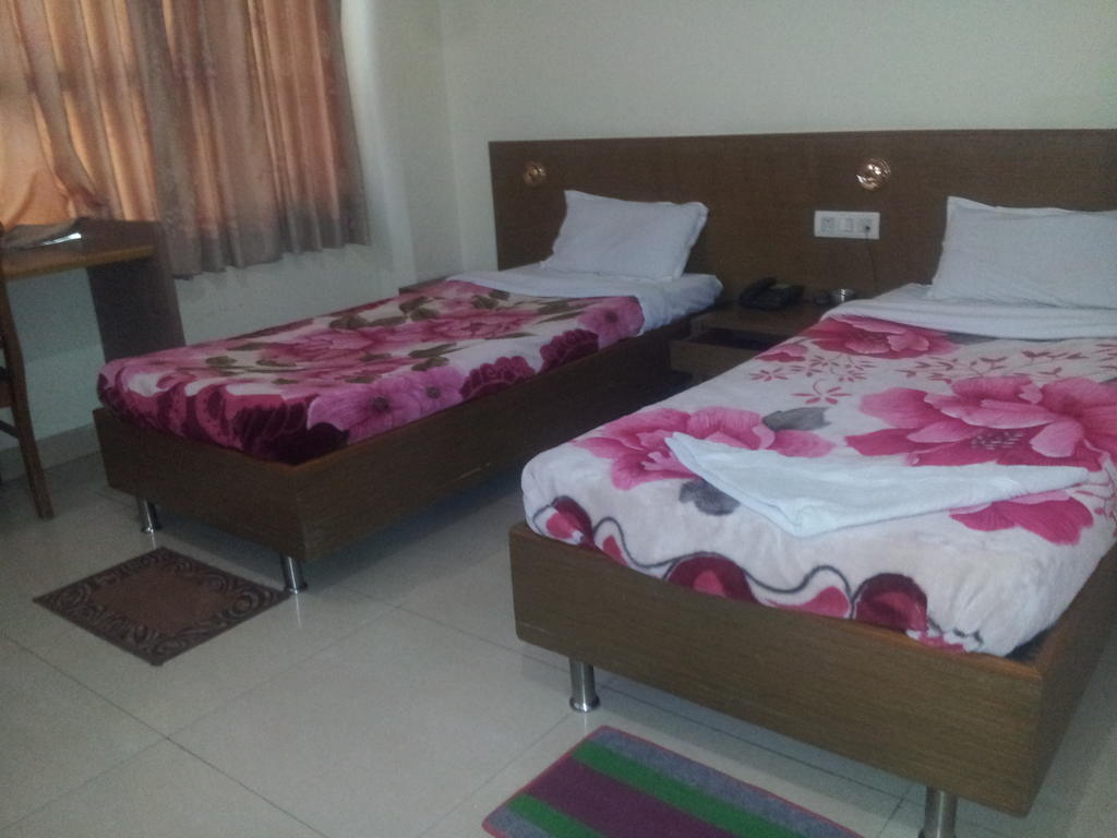 Hotel Fame City Guwahati Ruang foto